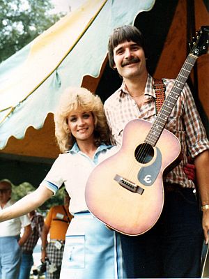 Mike Barbara Mandrell 1982