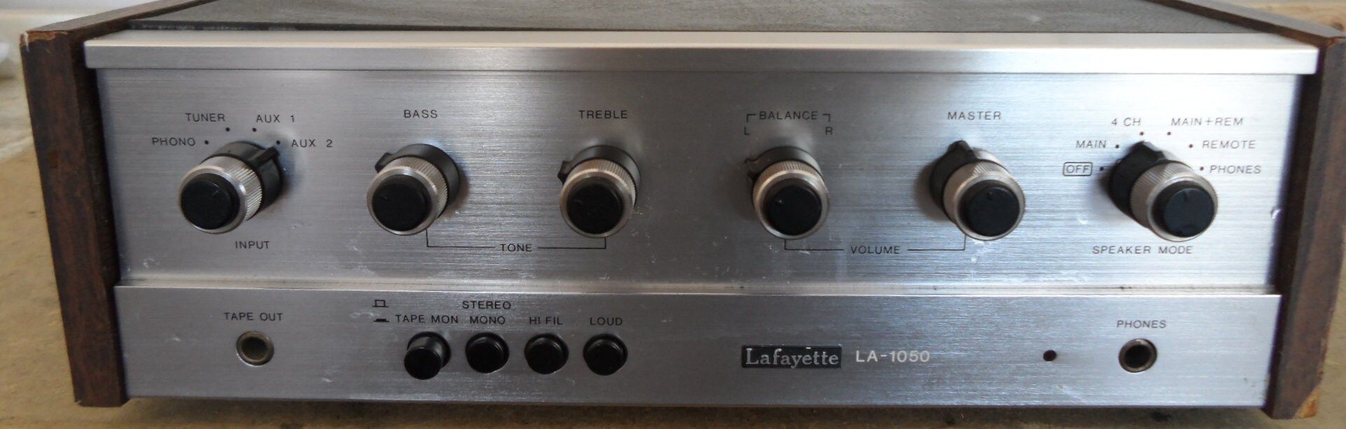 LA-1050 Front Panel